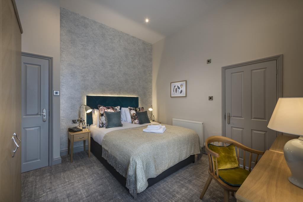 The Three Swans Hotel, Hungerford, Berkshire Ngoại thất bức ảnh